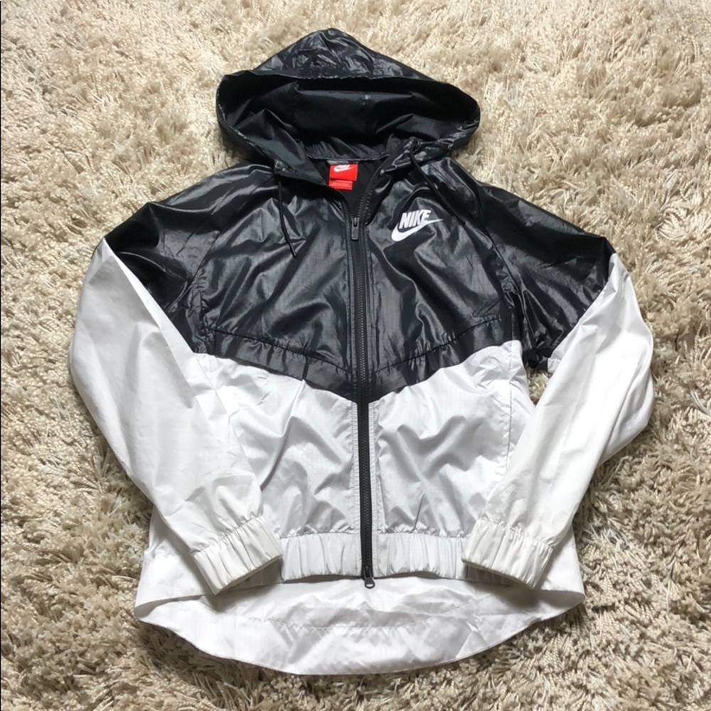 NEW Nike Hooded Windbreaker